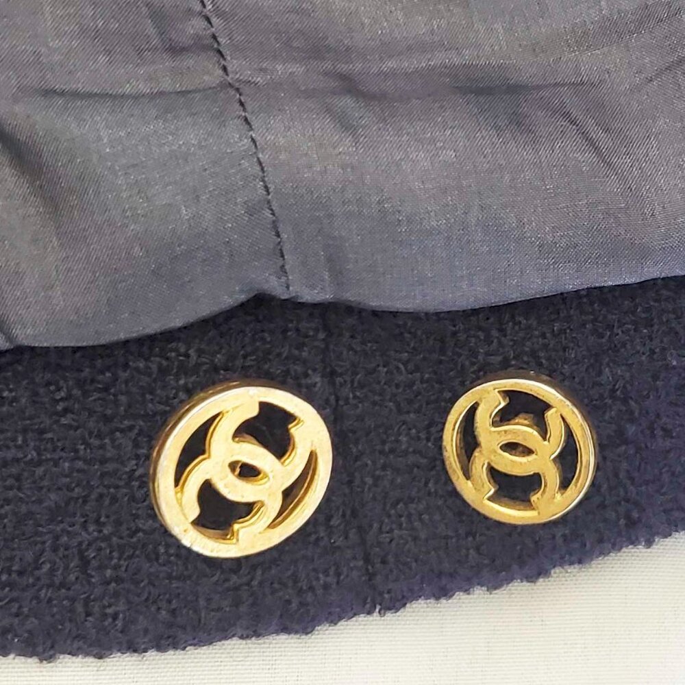 CHANEL Boutique Womens Vintage Navy Wool Boucle Blazer Logo CC Buttons Red Trim - Picture 6 of 15